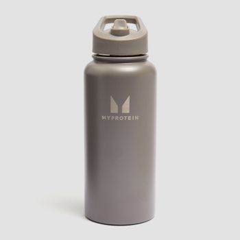 Botella de metal reciclado con pajita abatible de Myprotein 1 L - Trufa oscura