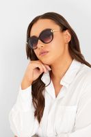 gafas de sol negras con sutil diseno de ojos de gato