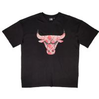 camiseta manga corta chicago bulls nba infill logo oversized de new era en negro