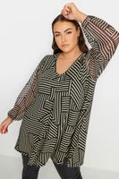 yours top con vuelo negro estampado geometrico mangas malla mujer curvy y tallas grandes yours