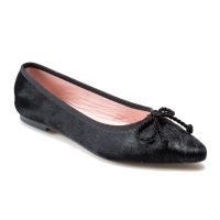 bailarina pelo potro negro