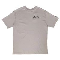 camiseta new era character graphic manga corta oversized en beige