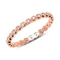 anillo de oro rosa de 8 quilates con circonita