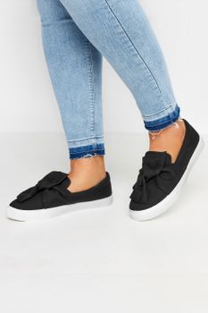 Zapatillas Negras Vaqueras Con Lazo