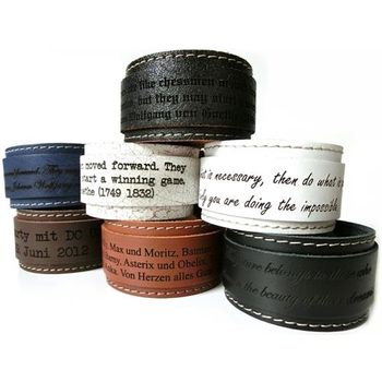 Pulsera ancha de cuero auténtico con grabado láser
