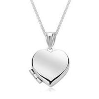 cadena con medallon en forma de corazon oro de 8 quilates