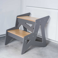 taburete de madera diseno geometrico gris