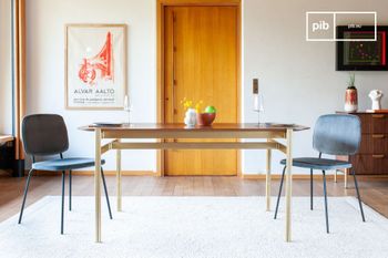 Mesa de comedor de 6 plazas en madera oscura y metal dorado