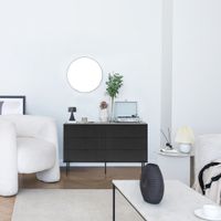 aparador con aspecto de madera negro