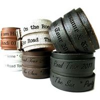 pulsera de cuero de doble tira con grabado laser