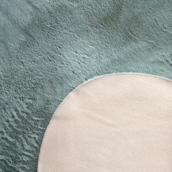 Alfombra de piel Pelsa turquesa 120x160 cm forma piel