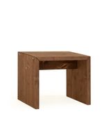 mesita  taburete de madera maciza en tono nogal de 45x50cm