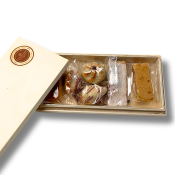 Surtido de Miniturrones y Mazapanes en Caja de Madera - para...