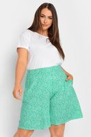yours bermudas verdes de florecitas mujer curvy y tallas grandes yours