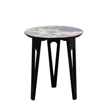 Mesa auxiliar de madera negra