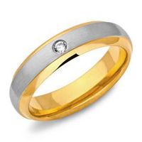 anillo de acero chapado en oro 5mm circonita